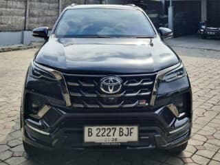 2022 Toyota Fortuner 2.8 GR Sport 4x4 AT