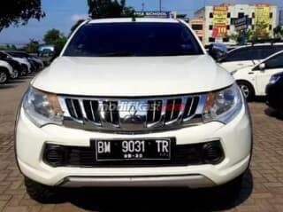 2015 Mitsubishi Strada Tritongls Mt 4x4