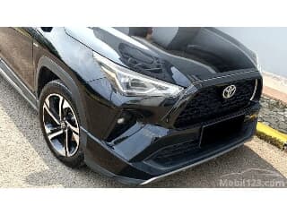 2023 Toyota Yaris Cross S with GR Parts Aero Pkg SUV
