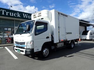 三菱ふそうの キャンターエコハイブリッドの中古車 with 3 seats and color 白