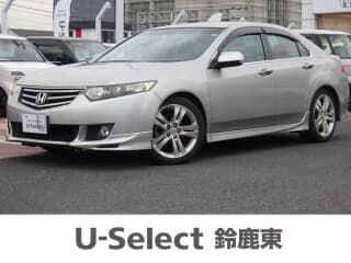 ホンダの アコードの中古車 with 5 seats and color ブランシルバーM