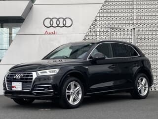 アウディの Q5の中古車 with 5 seats and color ミトスブラックメタリック