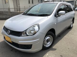 日産の ADエキスパートの中古車 with 5 seats and color 銀