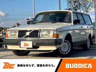 ボルボの 240エステートの中古車 with 5 seats and color ホワイト