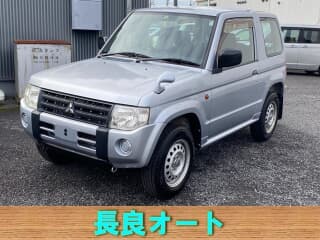 三菱の パジェロミニの中古車 with 4 seats and color シルバー