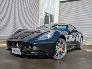 フェラーリの カリフォルニアの中古車 with 4 seats and color ブラック
