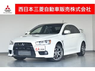 三菱の ランサーエボリューションの中古車 with 5 seats and color ブラックパール