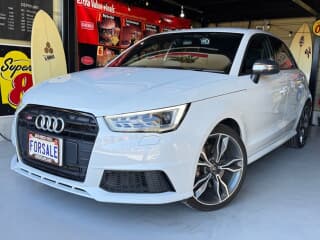 アウディの S1スポーツバックの中古車 with 4 seats and color ホワイト
