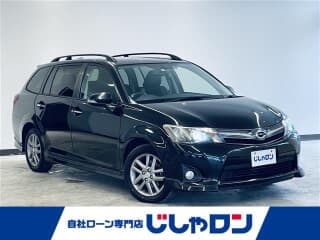 トヨタの カローラフィールダーの中古車 with 5 seats and color ブラックメタ