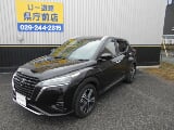 日産の キックスの中古車 with 5 seats and color ピュアブラックパールメタリック