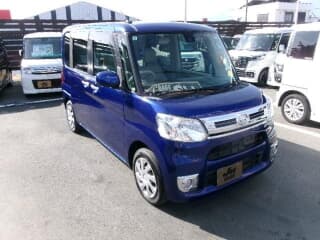 ダイハツの タントの中古車 with 4 seats and color ブルー