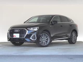 アウディの Q3スポーツバックの中古車 with 5 seats and color 黒M