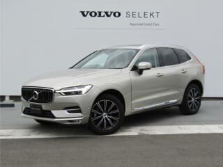 ボルボの XC60の中古車 with 5 seats and color ルミナスサンドメタリック