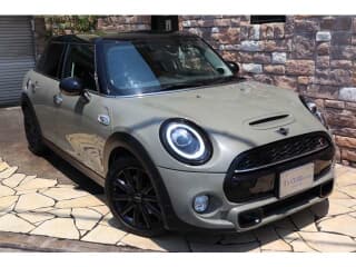 ミニの中古車 with 5 seats and color エメラルドグレー