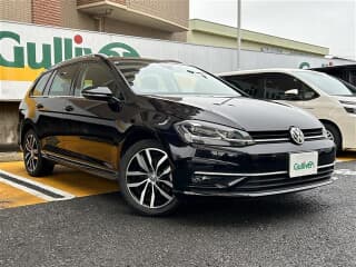 フォルクスワーゲンの ゴルフヴァリアントの中古車 with 5 seats and color ブラック