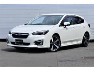 スバルの インプレッサスポーツの中古車 with 5 seats and color 白M