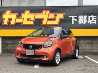 スマートの フォーフォーの中古車 with 4 seats and color オレンジ