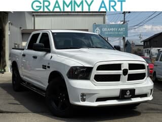 ダッジの ラムトラックの中古車 with 6 seats and color ホワイト
