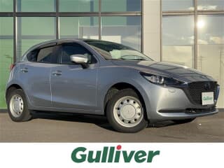 マツダの MAZDA2の中古車 with 5 seats and color シルバー