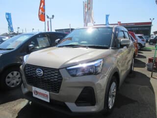 ダイハツの ロッキーの中古車 with 5 seats and color ベージュ