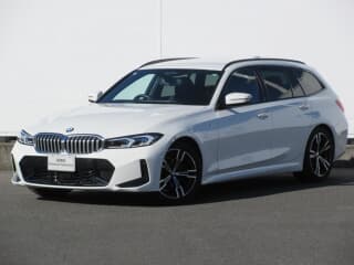 BMWの 3シリーズツーリングの中古車 with 5 seats and color アルピンホワイト
