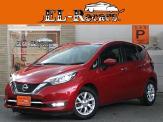 日産の ノートの中古車 with 5 seats and color ガーネットレッドカラークリアパール