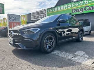 メルセデス・ベンツの GLAクラスの中古車 with 5 seats and color 黒