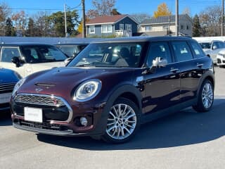 ミニの ミニクラブマンの中古車 with 5 seats and color 赤紫