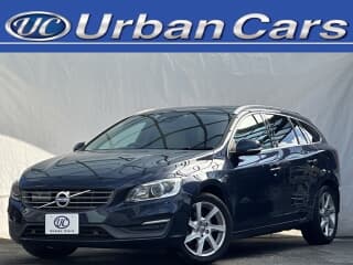 ボルボの V60の中古車 with 5 seats and color カスピアンブルーメタリック