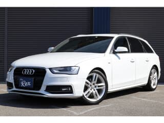 アウディの A4アバントの中古車 with 5 seats and color 白