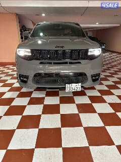SRT8 Grand cherokee مميز