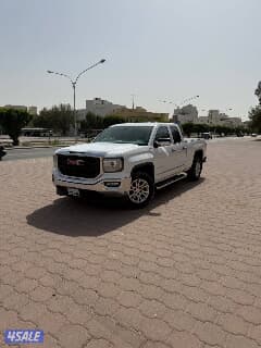 للبيع وانيت GMC سييرا بحالة ممتازة