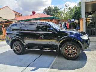 Sell Purple 2014 Mitsubishi Montero sport in Lipa