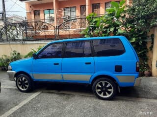 Selling Toyota revo 2003 model Manual transmission
