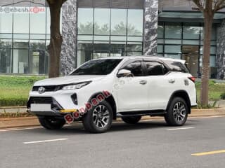 Xe Toyota Fortuner 2.4G 4x2 AT Legender 2021 - 996 Triệu